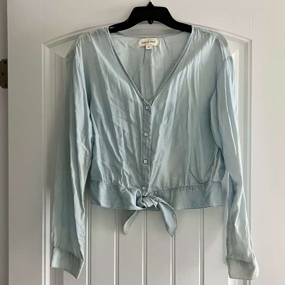 NWOT!!! Cloth & Stone Chambray Tie-Waist Top
